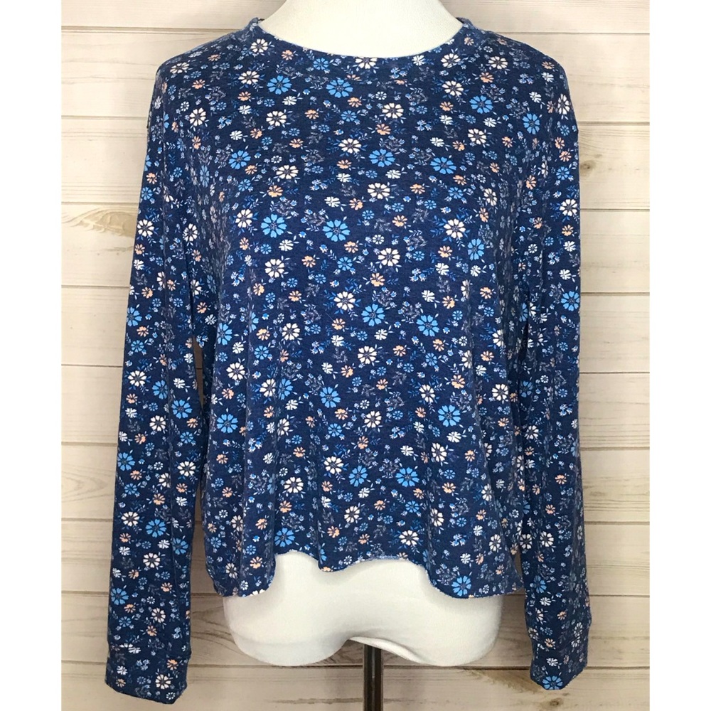 A&D Floral Pullover
